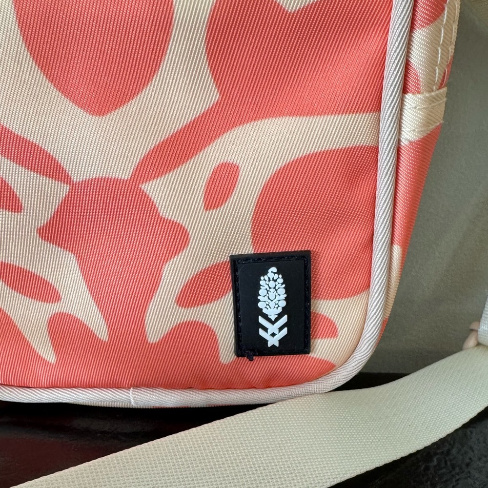 NWT Free People X Thread Crossbody Bag (Soldout Online) - Picture 4 of 7